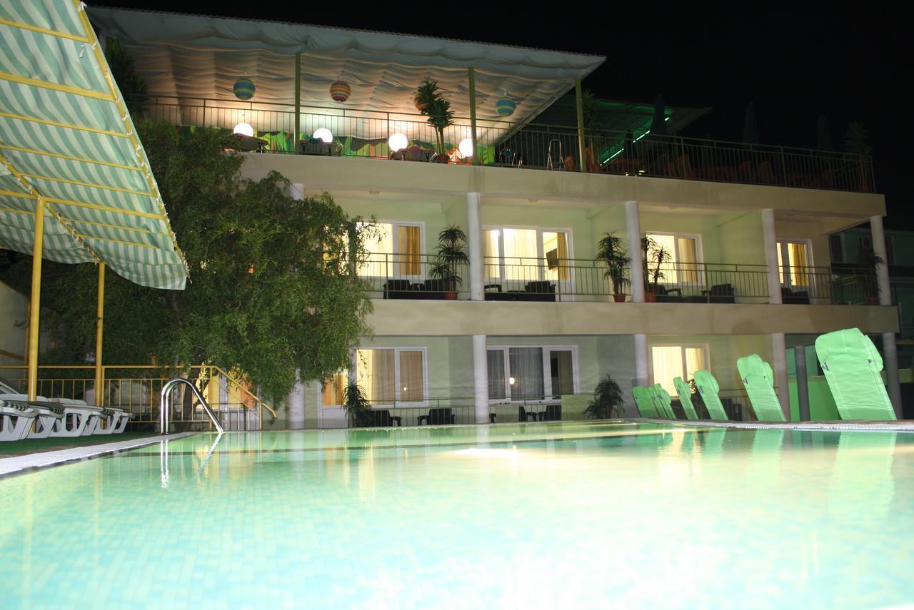 Green Hotel-Club Zatoka Εξωτερικό φωτογραφία