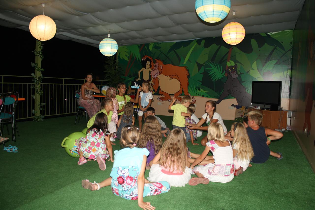 Green Hotel-Club Zatoka Εξωτερικό φωτογραφία